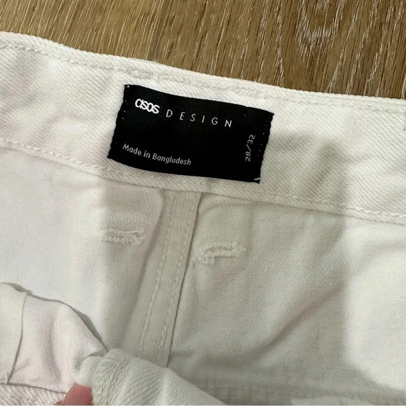 ASOS Design Women’s White Distressed Wide Leg Denim Jeans Size 28 NWT - Picture 5 of 8